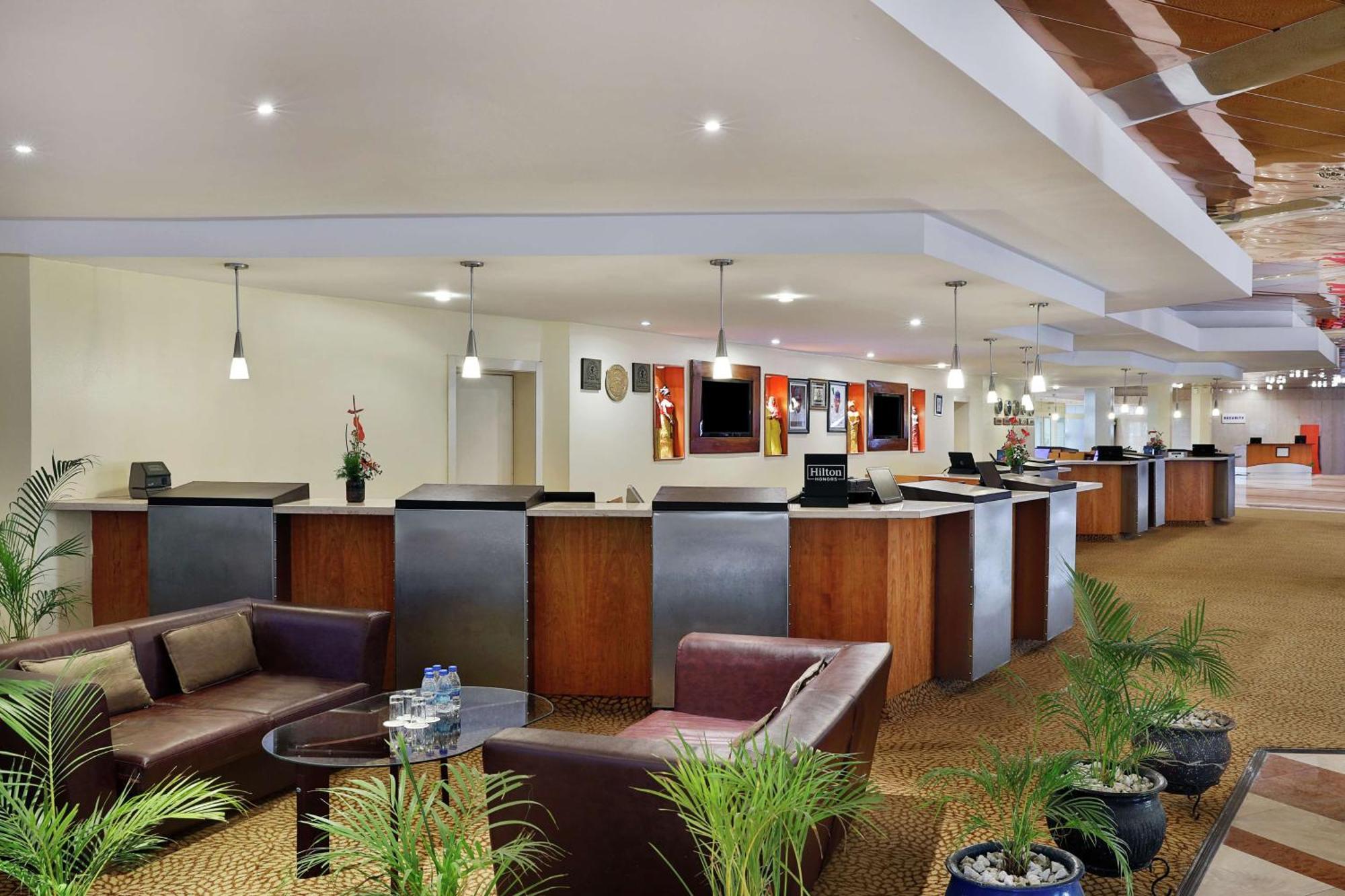Transcorp Hilton Abuja Hotel Buitenkant foto